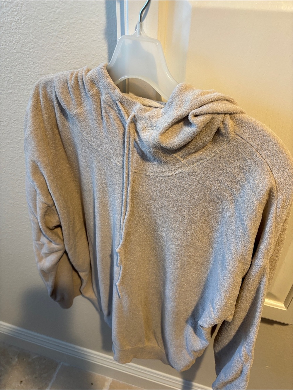 Barefoot Dreams Women's Hoodie Sweater in Oatmeal